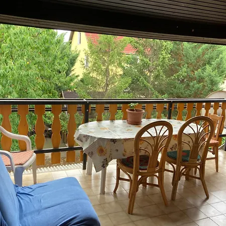 Bogracsos Apartmanhaz